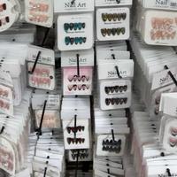 Uñas Postizas Hechas a Mano con Diseño Aleatorio, 10 Piezas/Juego, Venta al Por Mayor, Se Aceptan Personalizaciones para Salones de Uñas