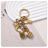 Nouvel Arrivage Porte-clés et Pendentif pour Sac ou Téléphone Portable en Alliage Métallique Électroplaqué, Forme de Dés Géométrique 3D Classique, Style Instagram