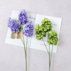 Arreglo de Flores Artificiales de Jacinto de Uva de Alta Calidad con 3 Cabezas para Balcón, Centro de Mesa Estilo Instagram, Ramo de Flores Falsas - Product Image 3