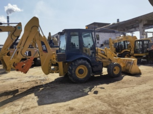 รถตักดิน Caterpillar 420F มือสอง ราคาแข่งขัน สภาพดี เครื่องยนต์ดีเซล 420F ใช้งานได้สมบูรณ์แบบ ขาย - Product Image 4