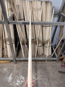 ขายส่งจากโรงงาน กิ่งไม้แอชกึ่งสำเร็จรูป เหมาะสำหรับทำไม้คิวสนุกเกอร์อังกฤษ และผู้ผลิตไม้คิวบิลเลียดไทย - Product Image 3