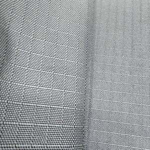 Tissu Oxford 600D enduit PVC Ripstop résistant à l'abrasion et imperméable à prix compétitif pour imperméables et bâches - Product Image 4