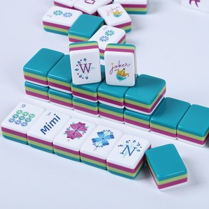 Set Classico di Mahjong Americano Portatile con Tessere in Acrilico, Design Mini Personalizzato e Creativo per Giochi Domestici e Feste - Product Image 5