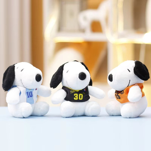 <span class=keywords><strong>Porte</strong></span>-clés brodé <span class=keywords><strong>Snoopy</strong></span> en peluche douce et mignonne de haute qualité, en forme 3D, pour soulager le stress, avec pendentif en jersey de sport - Product Image 6