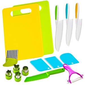 Set di 15 Coltelli in Plastica per Bambini con Logo Personalizzato, Taglierini Ondulati per Frutta e Torte, Utensili da Cucina - Product Image 2