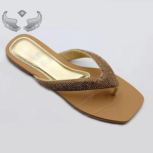Chaussures personnalisées pour dames pantoufles plates et décontractées à la mode avec strass <span class=keywords><strong>sandales</strong></span> de plage pour femmes <span class=keywords><strong>sandales</strong></span> <span class=keywords><strong>Oran</strong></span> pantoufle à lanières décontractées pour l'extérieur - Product Image 1