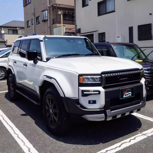 Bodykit Toyota per Prado 2024 LC250, da vecchio a nuovo, stile M, minigonne laterali, alettone posteriore, labbro anteriore cromato, ricambi auto, kit carrozzeria Plug and Play - Product Image 3