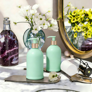 Luxe op maat gemaakte logo 500ml PET zwarte plastic shampoo verpakkingen met platte pomp voor shampoo, essentiële olie, gezichtscrème en vlekkenverwijderaar - Product Image 4