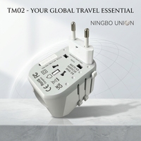 Adaptateur de voyage universel AC/DC 240V à charge rapide PD, double ports USB-C, design de prise pliable, utilisation mondiale pour ordinateurs portables, téléphones/tablettes