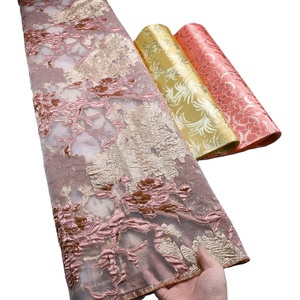 <span class=keywords><strong>2023</strong></span> <span class=keywords><strong>semaine</strong></span> de la mode tissu de brocart africain Jacquard damassé Design brocart Jacquard tissu de haute qualité pour robe de mariée de fête - Product Image 1