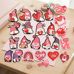 Venta al por mayor de adornos de dibujos animados en relieve de PVC suave ecológico con reverso plano, unisex, para decoración de carnaval, estilo vietnamita - Product Image 3