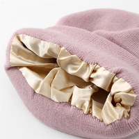 Gorro de Punto Personalizado Unisex con Forro de Seda Satinada Dorada, Logotipo Bordado en Ambos Lados, Gorro de Invierno Grueso y Cálido para Esquí