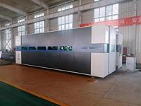 Mesin Pemotong Laser Serat Full Cover 2060 1.5kw/2kw/3kw/6kw Tipe Gantry untuk Logam Baja Tembaga dengan Meja Pertukaran dan Kontrol Cypcut