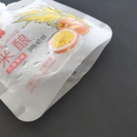 Pochette souple personnalisée avec bec verseur pour jus et aliments liquides, emballage anti-fuite sans BPA, usine de pochettes souples avec bec verseur en plastique