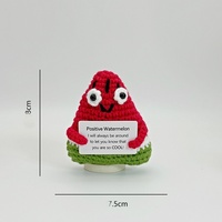 Poupée en crochet faite main populaire pour le soutien émotionnel, motif dessin animé (Légume, Abeille, Pingouin), décoration intérieure pour adultes