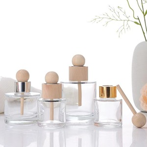 Bottiglia per Diffusore di Aromi Senza Fiamma da 100ml, Bottiglia per Diffusore di Aromi per Auto da 30ml, Bottiglia per Diffusore di Aromi Domestico per Ricarica di Oli Essenziali. - Product Image 1