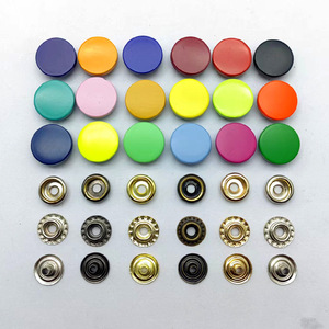 Sujetadores <span class=keywords><strong>de</strong></span> broches esmaltados <span class=keywords><strong>de</strong></span> buena calidad, abrigo <span class=keywords><strong>de</strong></span> mujer <span class=keywords><strong>de</strong></span> color metálico debajo del plumón, cuatro botones - Product Image 4