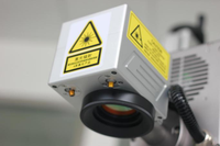Machine d'impression laser CO2 automatique BVE avec lecteur USB pour le codage des dates sur les produits alimentaires et les boissons