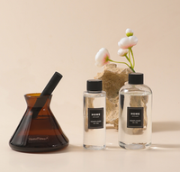 Vente en gros de parfum d'ambiance pour roseau ensemble de diffuseur bouteille vide de diffuseur en verre pour l'huile d'arôme bouteilles en verre élégantes pour l'intérieur