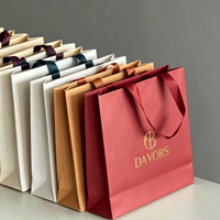 Tas Kartu Putih Mewah Ringan yang Tahan Lama dan Dapat Didaur Ulang dengan Logo dan Embossing Kustom, Daya Tahan Kuat hingga 9kg untuk Pakaian