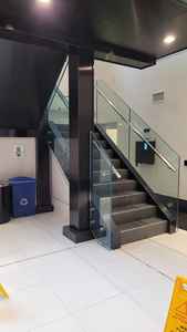 ราวบันไดสเตนเลสขนาด50*25มม. ข้อต่อปลายท่อราวบันไดกระจก - Product Image 2