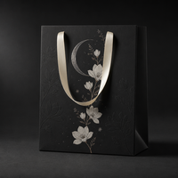 Sacs en papier personnalisés haut de gamme pour produits de beauté avec poignées en ruban, fabrication artisanale de qualité supérieure et sacs de shopping laminés brillants