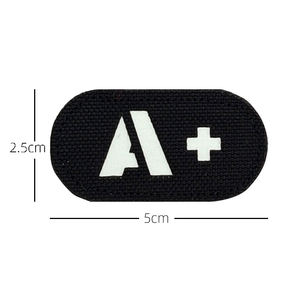 Parche de Tipo de Sangre Reflectante Verde y Negro, Ecológico, de Resina, A+B+AB+O+, para Botiquín de Primeros Auxilios, con Gancho y Bucle, 5*2.5cm - Product Image 5