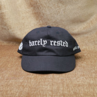 Casquette de baseball ajustable à visière courte, broderie plate sur tissu à carreaux noirs, avec slogan de marque personnalisé