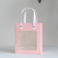 Sacs cadeaux en papier avec fenêtre en PVC unique en carton en gros avec poignée en ruban à nœud papillon
