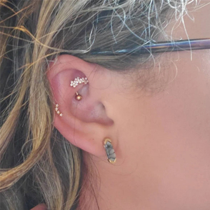 Boucles d'oreilles tendance ROXI en argent sterling S925 avec zircon flocon de neige, passe-partout et élégantes - Product Image 6