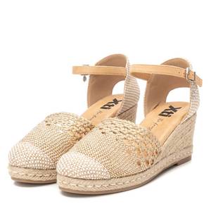 Xti Sandalias de cuña tipo alpargata para mujer, color beige, con correa en el tobillo, zapatos de verano - Product Image 1