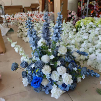 Composition florale artificielle bleue et blanche, chemin de fleurs, rangée de fleurs, chemin de fleurs blanc et bleu pour l'allée de mariage, décoration de mariage