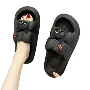 Pantoufles à semelle souple pour femmes portant des pantoufles antidérapantes à semelle épaisse d'intérieur pour chat tendance et mignon d'été - Product Image 1