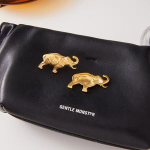 Anting Gajah Klasik J&D Berlapis Emas 18K Bahan Stainless Steel Anting Gajah Minimalis - Product Image 6