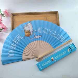 Abanicos de mano de bambú de madera grandes personalizados de 23 cm, abanicos de baile con sonido, impresos con logotipo - Product Image 2