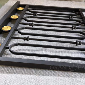 Barandilla de Escalera Interior de Madera de Color Elegante con Personalización Disponible para Glasgow - Product Image 3