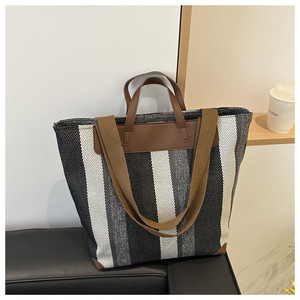 Sac fourre-tout <span class=keywords><strong>en</strong></span> nylon de haute qualité pour l'épicerie, sac à bandoulière pour femme, sac fourre-tout <span class=keywords><strong>en</strong></span> toile avec logo imprimé personnalisé - Product Image 5