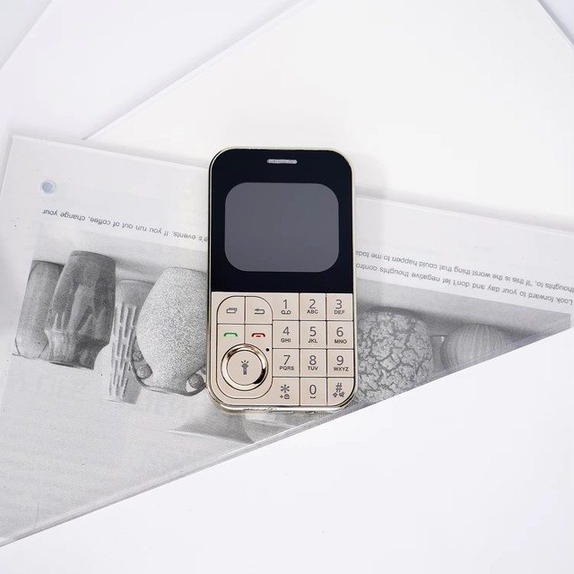 V9 Mini Dual SIM Card Big 2.01" Screen Magic Voice FM Radio Blacklist Small GSM Phone Feature Phone V9 Mini Phone