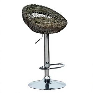 Tabouret de bar pivotant en rotin réglable en hauteur, idéal pour la maison et l'hôtellerie – Vente en gros à prix abordable - Product Image 3
