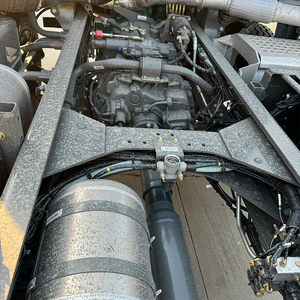 รถบรรทุกสินค้าแชสซี Sinotruk Hohan 6*4 ยี่ห้อใหม่ เครื่องยนต์ดีเซล 371 แรงม้า จำหน่ายในภูมิภาคแอฟริกา - Product Image 5