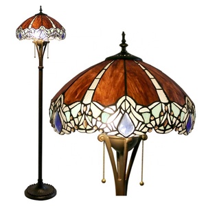Lámpara de Pie Estilo Tiffany LongHuiJing de 16 Pulgadas con Cadena y Pantalla de Vidrio con Diseño de Libélula - Product Image 1