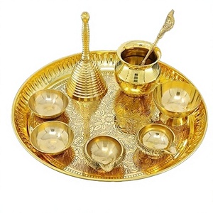 Ensemble de thali en laiton pour Puja avec lampes à huile et cuillère pour activités religieuses, design circulaire, matériau durable - Product Image 6