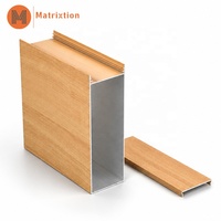 Lattes en aluminium imitation bois pour revêtement mural extérieur
