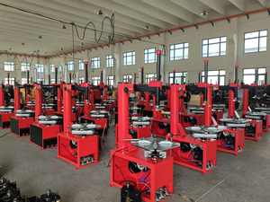 Machine à changer les pneus pneumatiques Runche TC-32 personnalisée par le fabricant chinois, changement automatique des pneus, diamètre de roue maximal de 1040 mm - Product Image 2