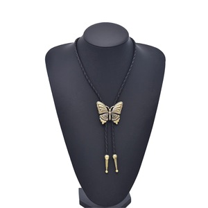 Chaîne de pull la plus vendue, collier long en cuivre en forme de papillon, style rétro, polyvalent et personnalisé - Product Image 2