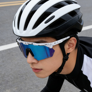 Lunettes de soleil de sport polarisées 9943 avec verres interchangeables, unisexes, pour le cyclisme, avec protection UV à 100% - Product Image 1