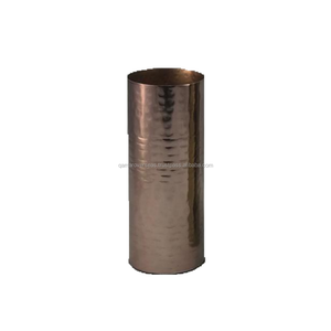 Jarrón de Flores Cilíndrico de Hierro y Cobre Hecho a Mano para Decoración de Mesa en el Hogar y Jardín para el Año Nuevo Chino, Diseño Contemporáneo Uttar - Product Image 1