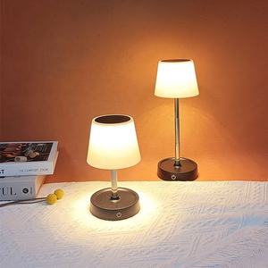 Ayudante de estudio en casa y oficina: Batería multifuncional con puerto USB para lámpara de escritorio LED flexible - Product Image 2