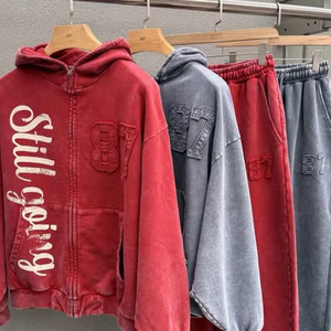 Sudadera con capucha vintage de felpa francesa suave, 100% algodón peinado, con cremallera completa, estilo streetwear, lavado descolorido por el sol, de peso pesado, con estampado serigrafiado y corte holgado. - Product Image 1