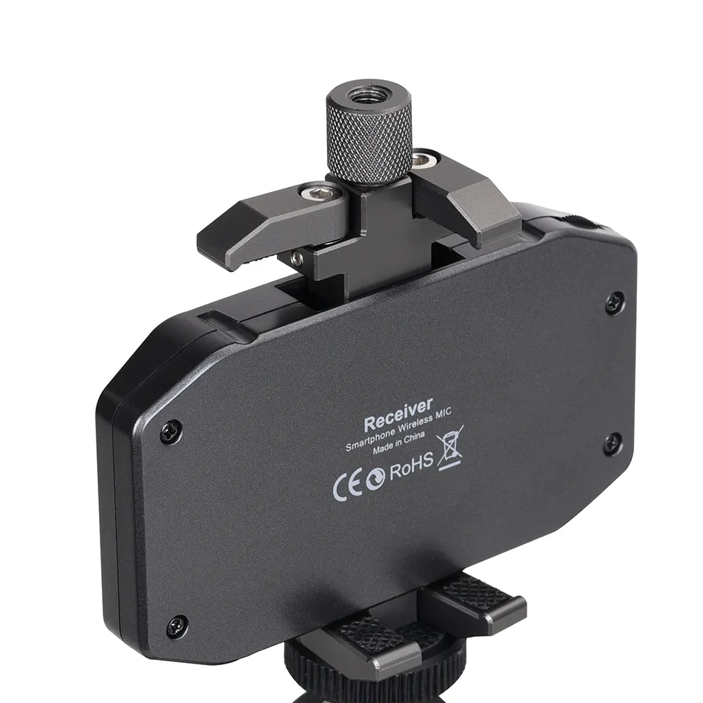 Comica CVM-WS50(C) Wireless Smartphone Microphone Professional Microphone 6 Channels Built-in Metal Material Smartphone Holder